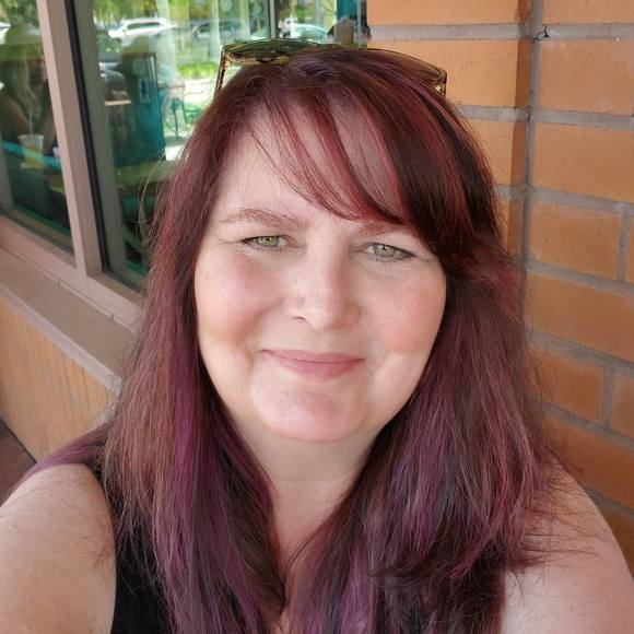 Meet your Posher, Jennie - Picture 1 of 1